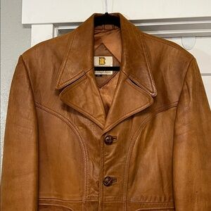 BERMANS VINTAGE  COGNAC COLORED LEATHER JACKET SIZE 40= MEDIUM